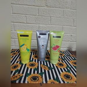 BRAND NEW FREEMAN FACE MASK BUNDLE 3 products for $8 !
